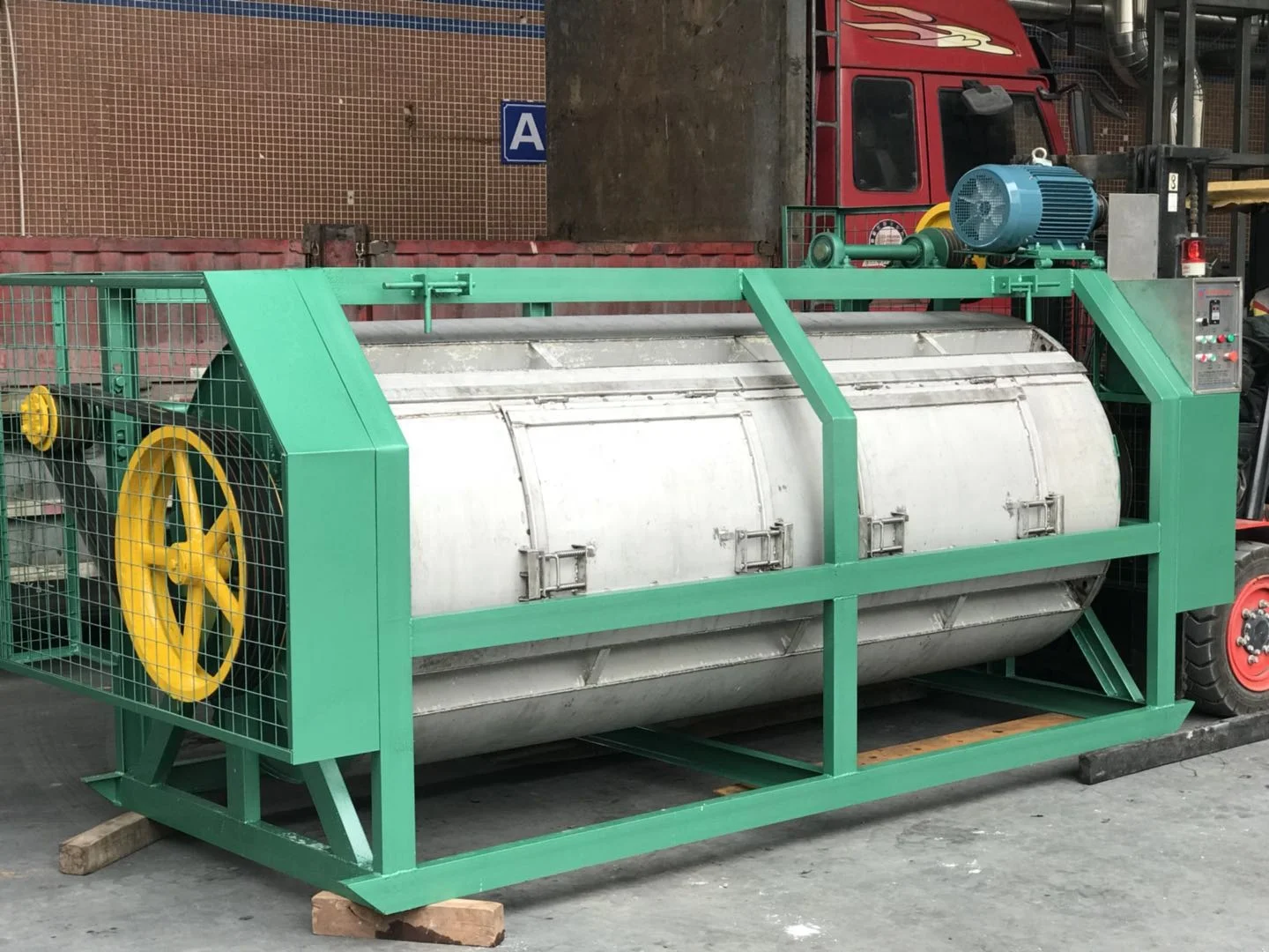 Commercial laundry fashion stone washed jeans machine