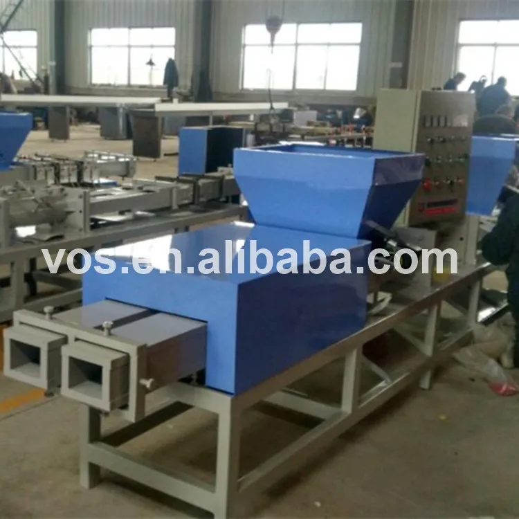 Automatic wood sawdust pallet making machine, wood shaving pallet feet hot press machine for sale