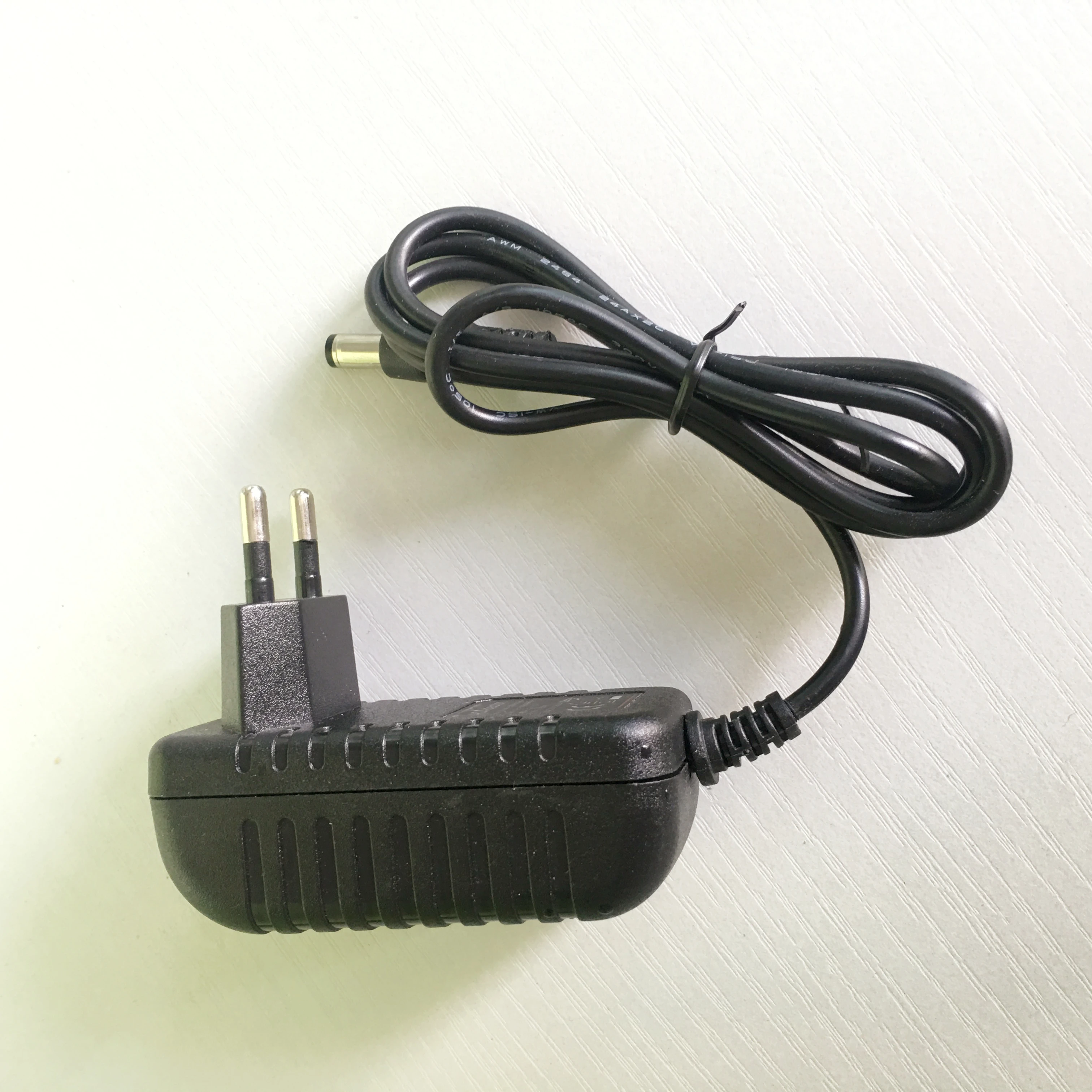 perform good ac dc 12v 0.6a 12v 7.2w  power adapter for led light cctv
