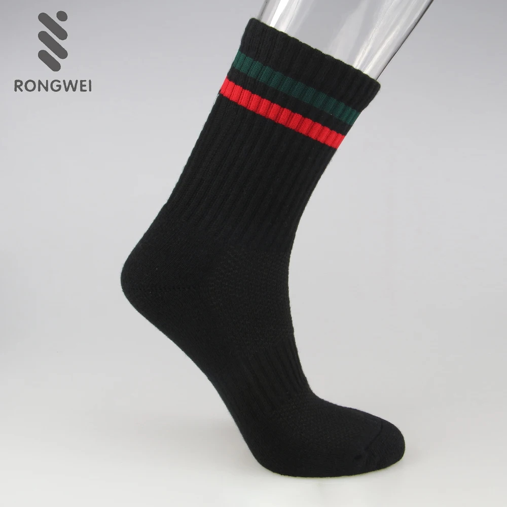 Low price guaranteed quality black socks and custom man branded socks