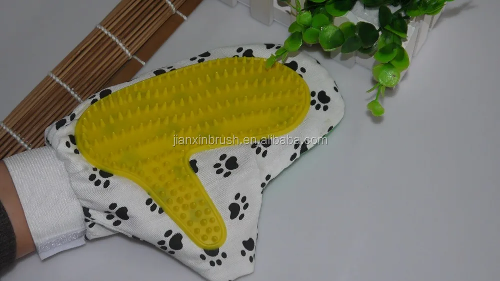 Pet Dog Cat Animal Poodle Hair Bathing Grooming Cleaning Cloth Mitt With Soft Massage Teeth
