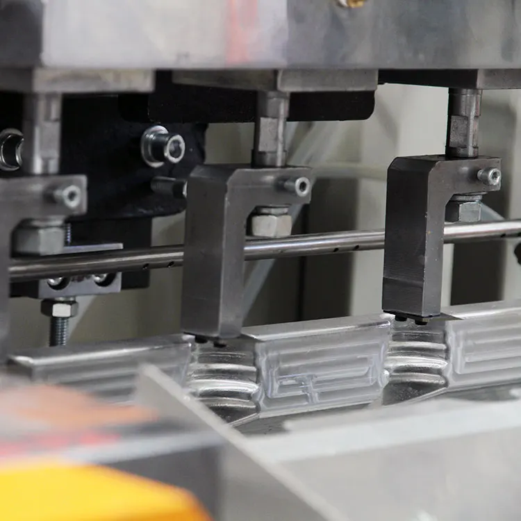 PP PE полуавтоматическая чайник бутылка для воды изготовления пластиковых 500 мл эффективный выдувная формовочная машина производства