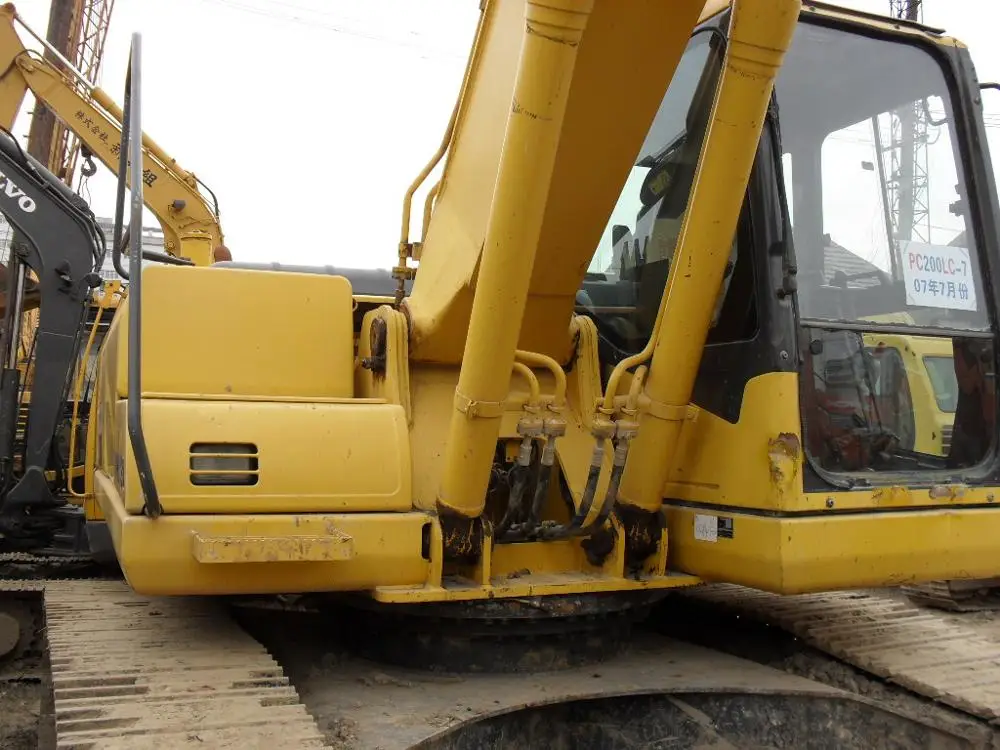 used KOMATSU PC220-6 excavator for sale with low price