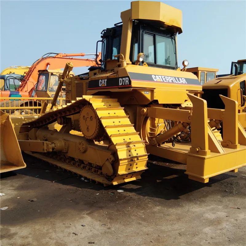 CAT D7R  (1).jpg
