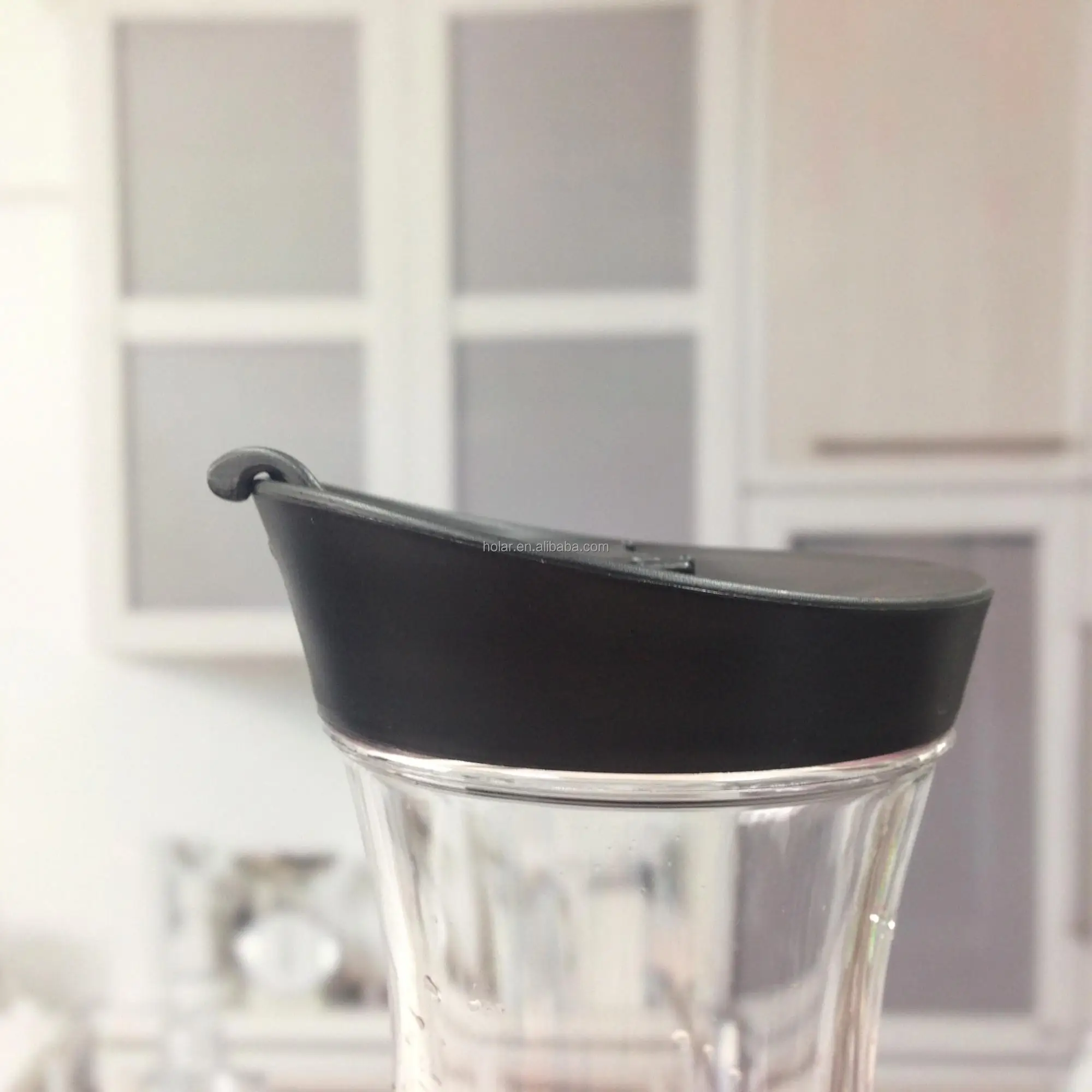 [Holar] Taiwan Made Clear Plastic Fruit Juice Bottle with Modern Black Lid