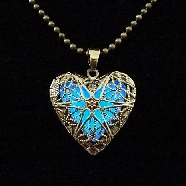 Fashion Pendant Locket Necklace Diffuser Glow Dark Necklace Jewellery