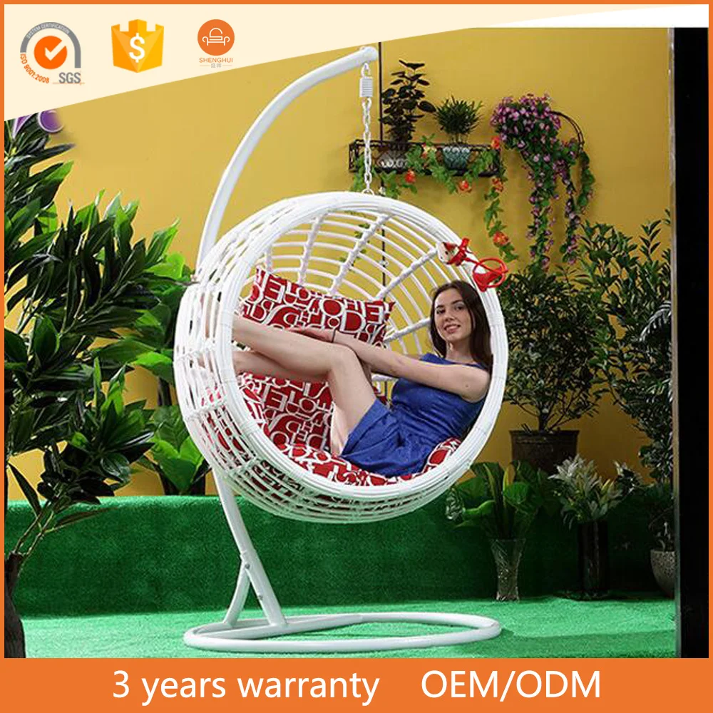 
Garden indoor & outdoor hanging egg shaped round wicker swing chair. 