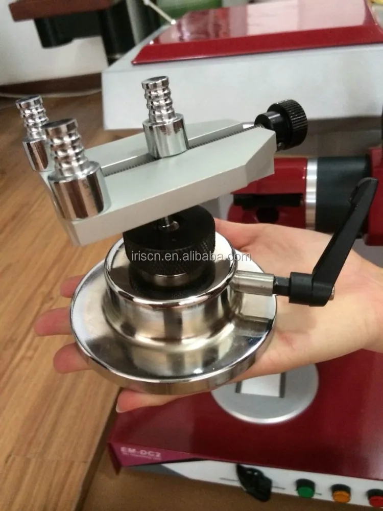 Electric dental laboratory saw for cutting dental models