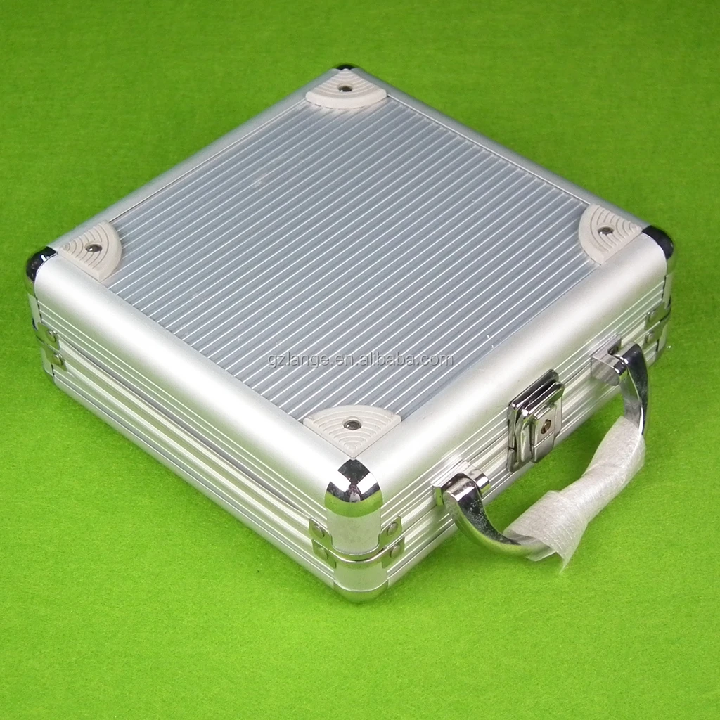 Deluxe 100PCS Clay Poker Chips Casino Poker Chip Set with Dealer Button And Dice