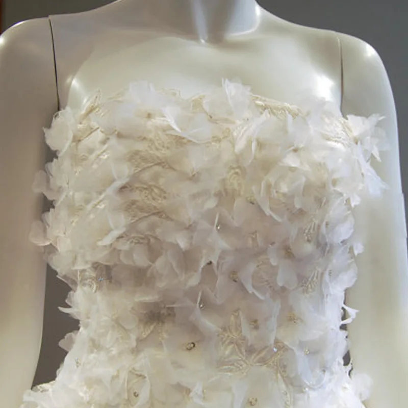 100% Real Photo Modern Appliqued Strapless Wedding Gown Dress With OEM Service