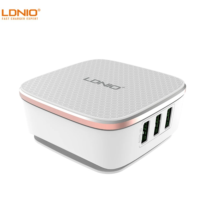 LDNIO 2019 New Universal 5V 2.4A 6 USB Port Auto-ID with QC 3.0 USB Adapter, popular home multi-function smart charger A6704