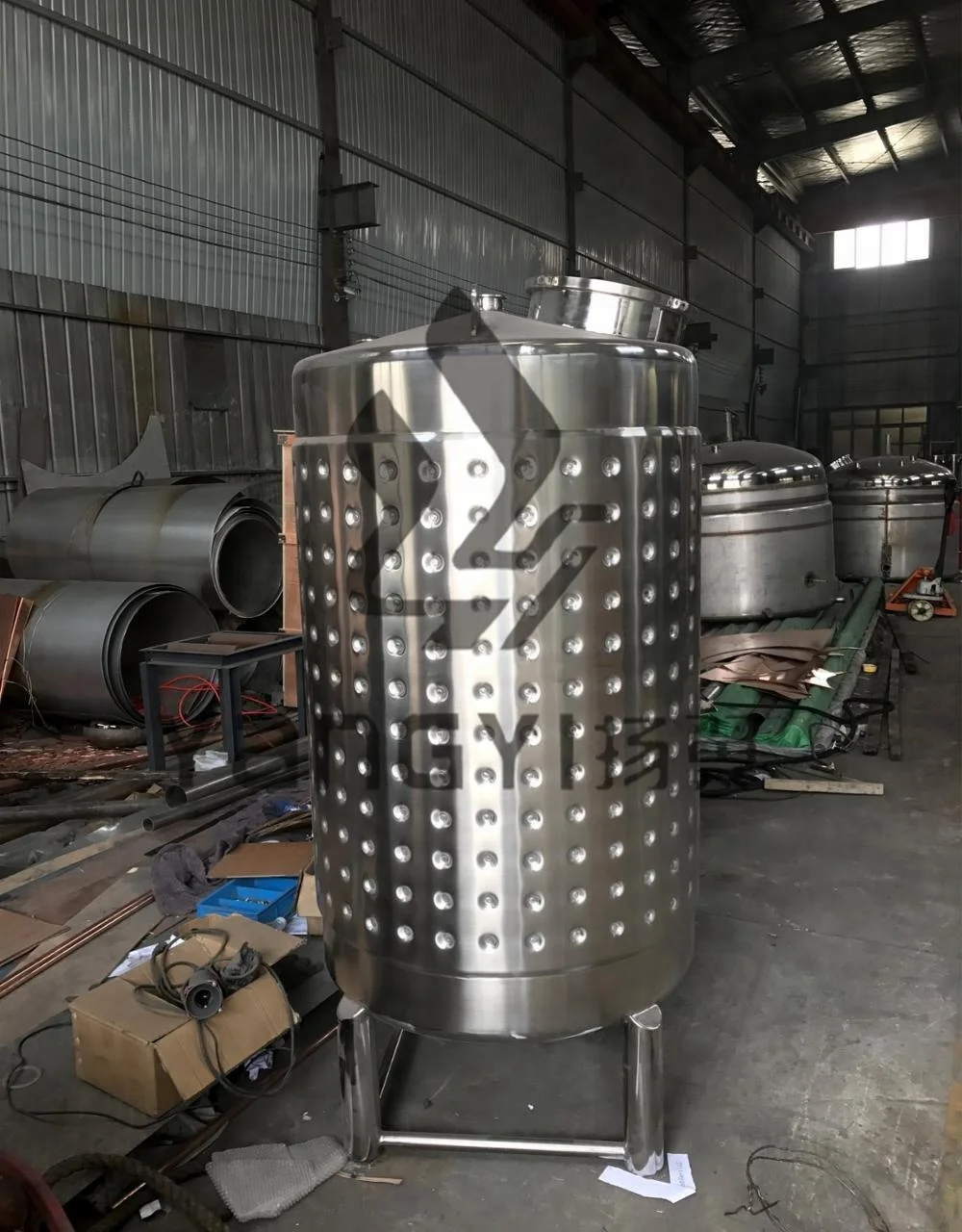 750L fermenter tank with outside cooling jacket
