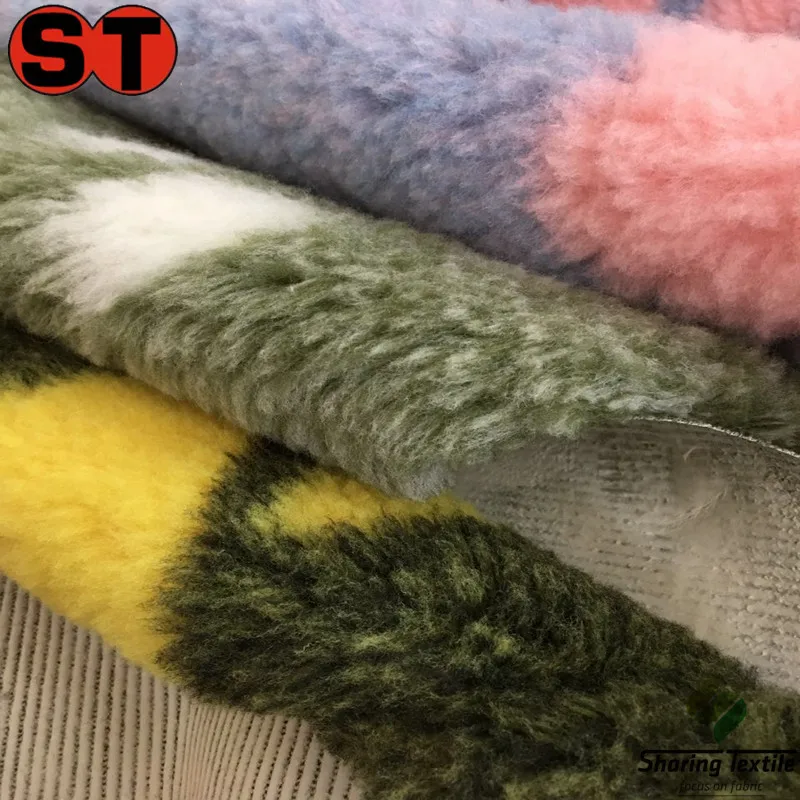 Wholesales Dog Paw Rubber Backing Vet bed for dog/Printing Anti-slip Backing dogs vetbed Pet Bed/Pet Bedding dry bed