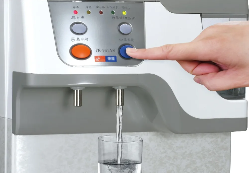 Counter top computer controlled dispenser