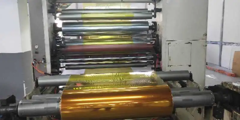 VMPET Golden Film 10 micron for food tray Manufacturer in China