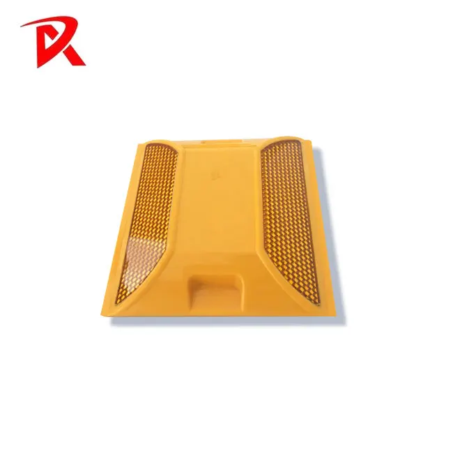 Hotsale high reflective cat eye reflector/plastic road studs/ raised pavement makers