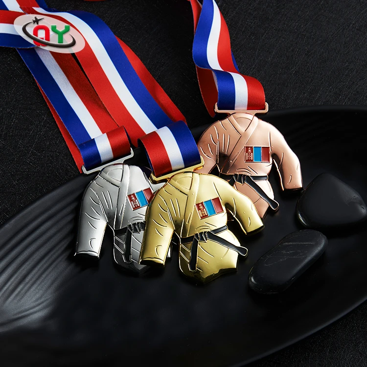 China medal maker customize zinc alloy gold medallion metal judo golden medals