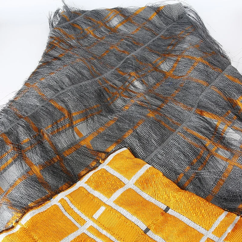 KEER wholesale modern style  fabric plaid pattern fabric cotton polyester fabric clothing material blackout