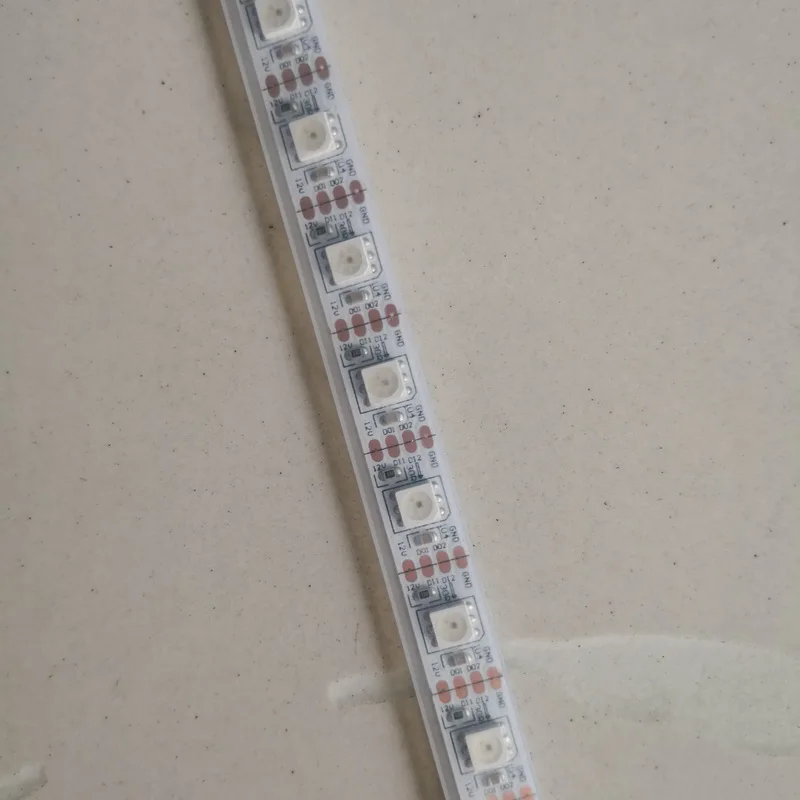 2023 Top quality high service life hours 50000 programmable ws2812b/2813  digital  addressavle dream color rgb led strip