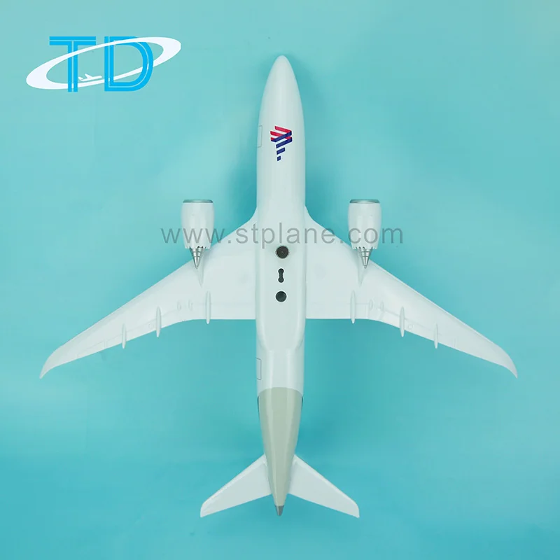 LATAM Boeing 787-9 1:200 28.5cm 2019 Souvenir Gift