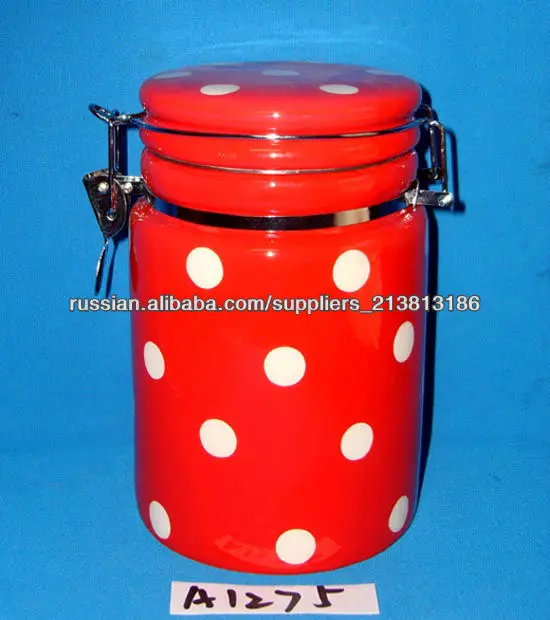 красного керамического герметичном контейнере