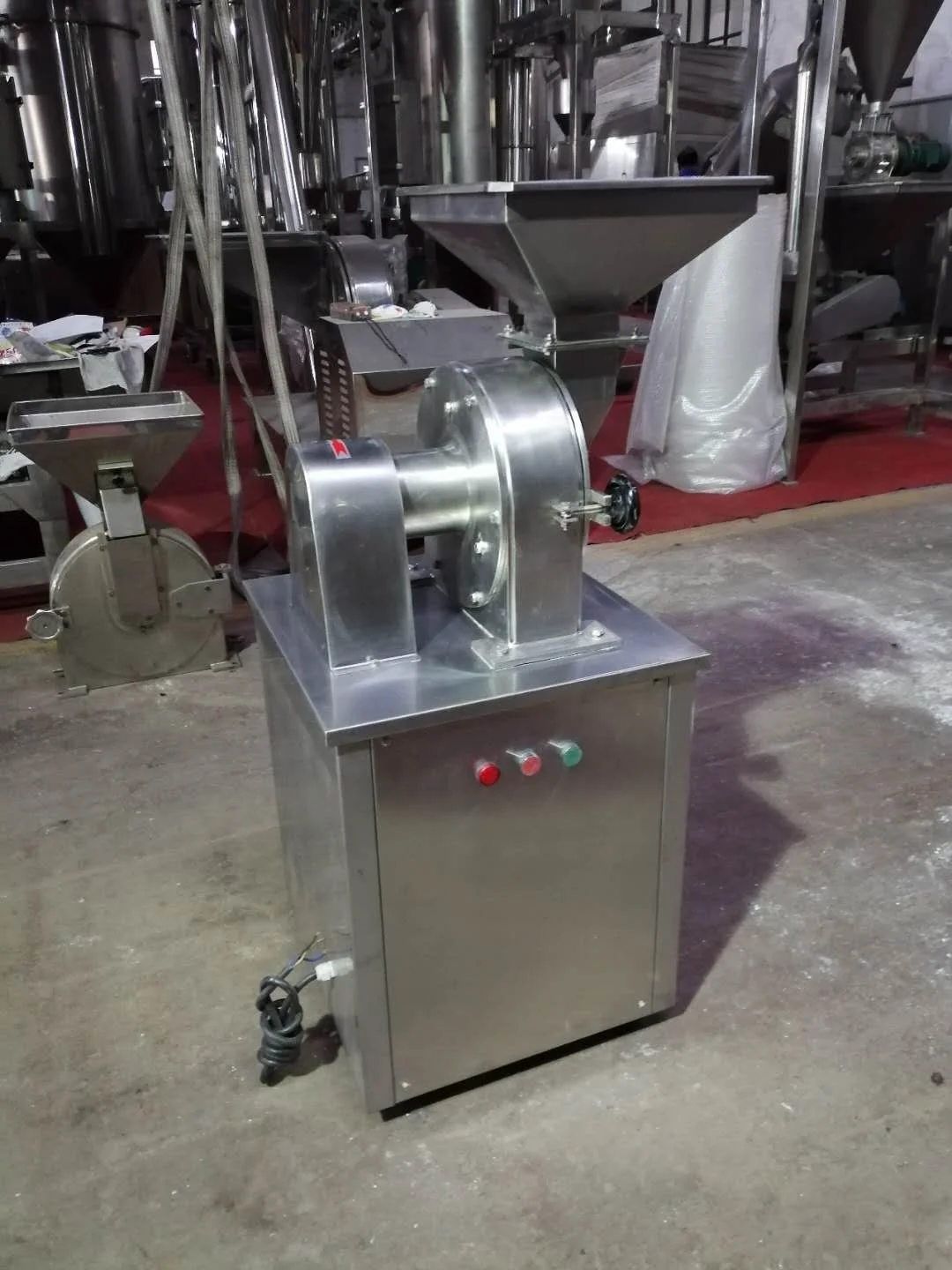 pepper Plastic machine with liquid nitrogen cryogenic grinding mill