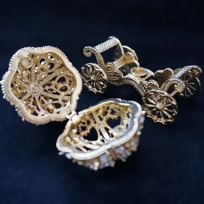 Metal Royal Cinderella Pumpkin Horse carriage Jewelry Case Wedding Decoration Girls Gift Ring Ornament Container