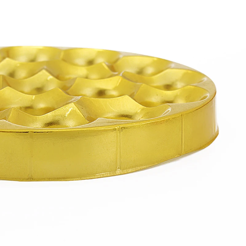 Пластиковая вакуумная упаковочная машина для шоколада в золотой упаковке