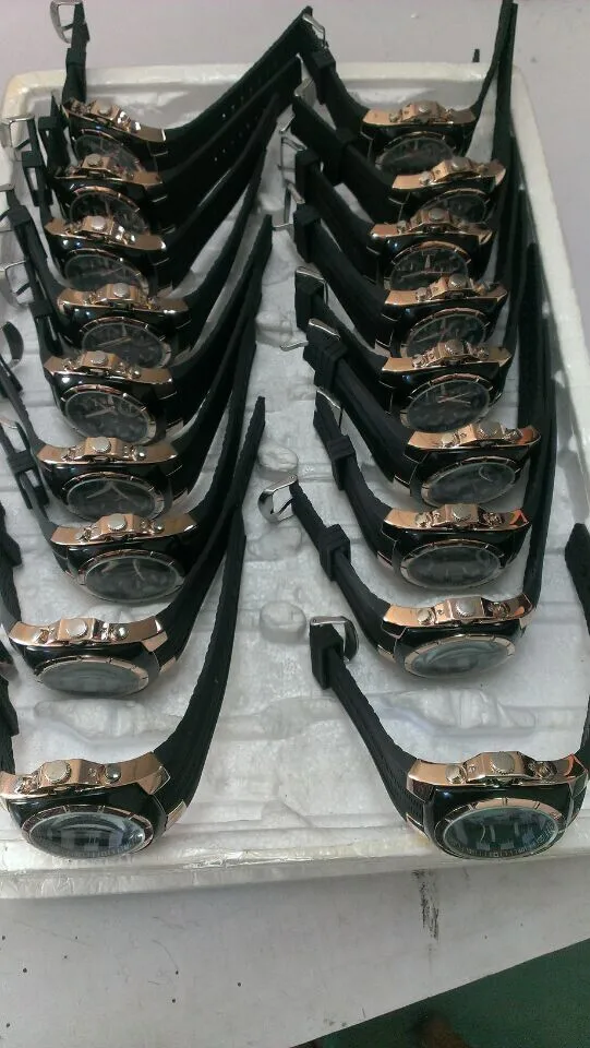 V6 Armbanduhr Herrenuhr Silicone Armband business Men watches new china product for sale