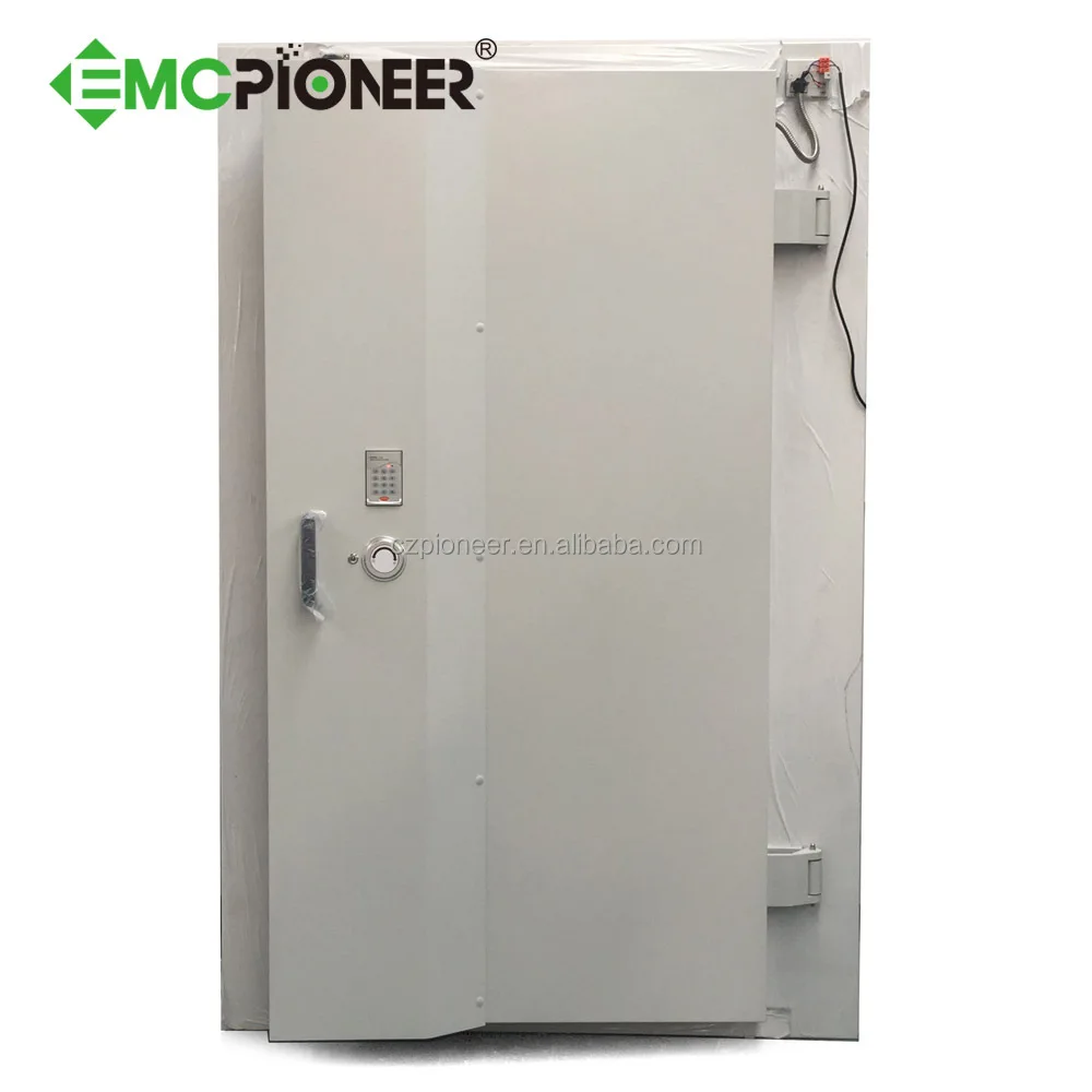 RF shield door for EMC chamber