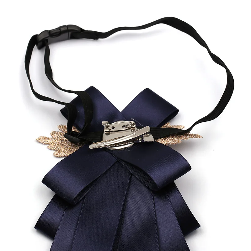 2019 Fashion Jewelry Men Dress Shirt Brooches Men Suits Ribbon Bowknot Collar Pins Wedding Rhinestones Pins Crystal Bow Tie