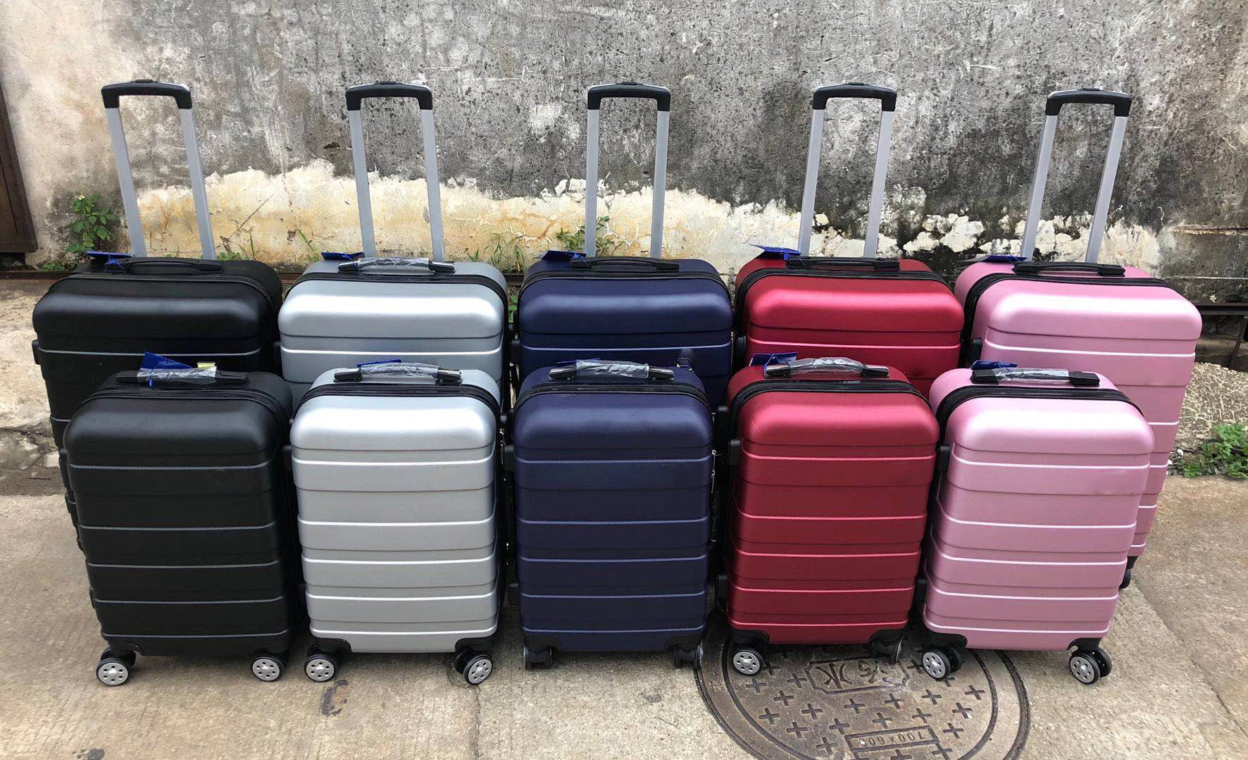 Newest Design Best Selling Luxury Suitcase Hard Shell Light 4 Wheel Luggage Set