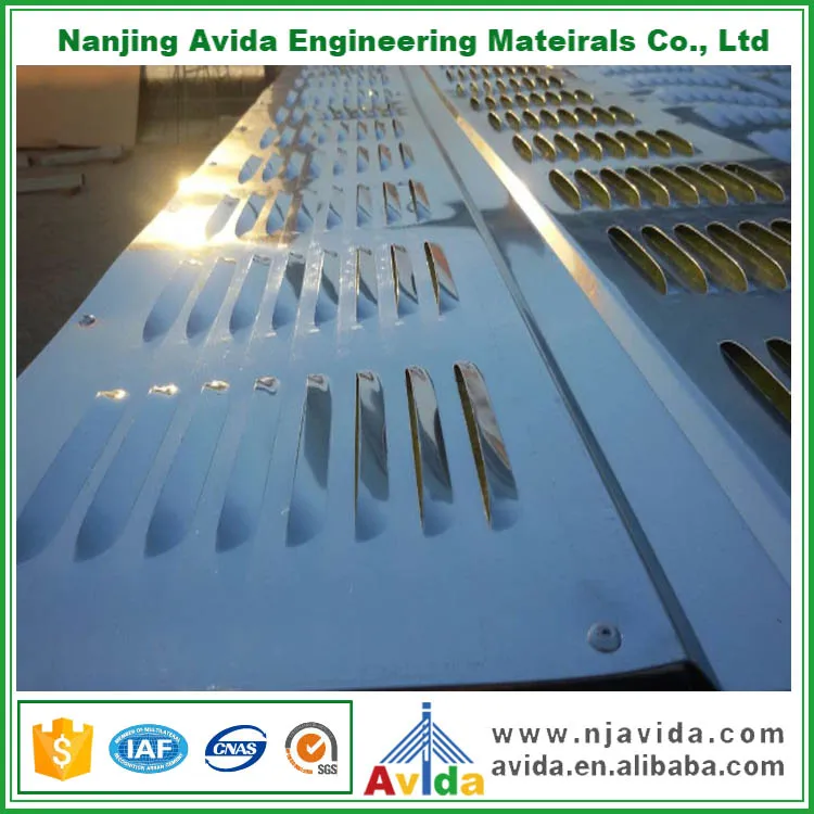 
Road Sound Barrier for Sound Absorbing Materials 