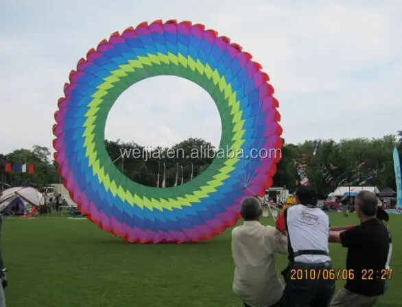 
Гигантский круглый змей, 15 м 