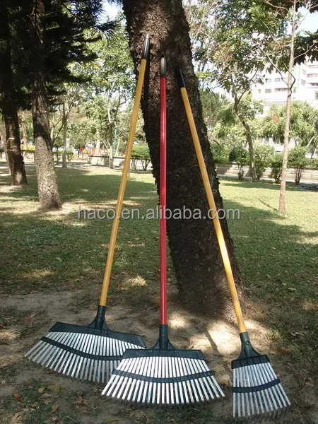 
13 Tine Steel Grass Garden Leaf Rake 