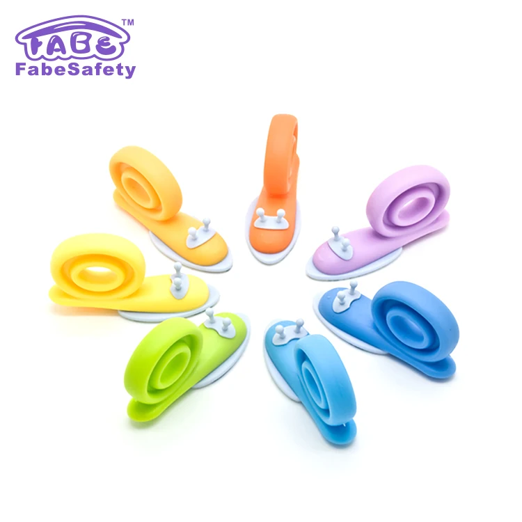 D136 New Baby Products 2020 Indoor Security Gates for Child Safety