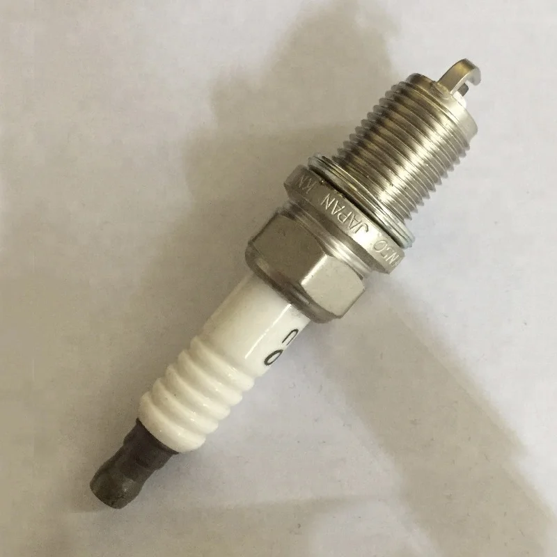 Car Plug Spark Iridium Spark Plug for Land Cruiser Hilux 90919-01176