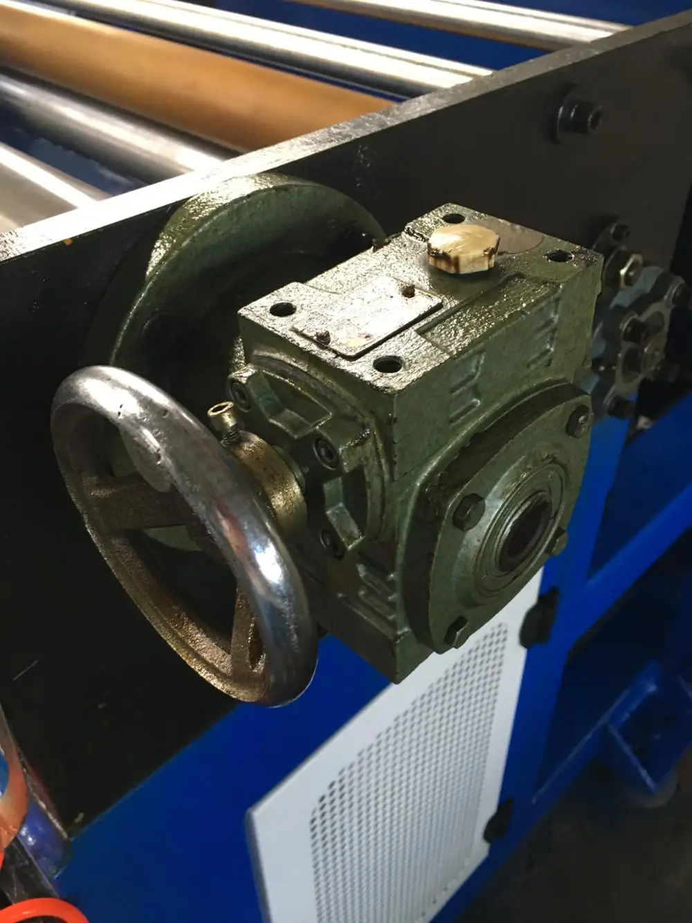 SINI Design Your Own Paper Coffee Cup Paper Hole Punching Machine For Cup