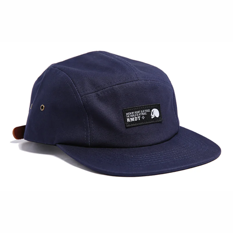 wholesale fashion flat brim hat 5 panel twill cap with leather strap