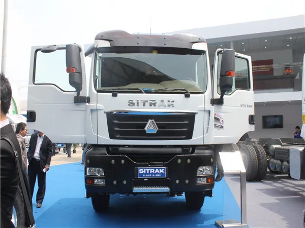 SITRAK 390 HP 6X4 RHD Light weight Tractor Truck for towing tank semi trailer for Zimbabwe