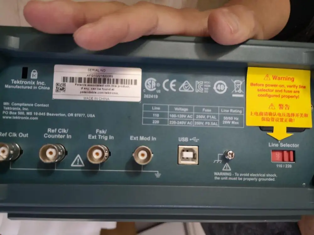 Low cost Tektronix TBS1052B oscilloscope