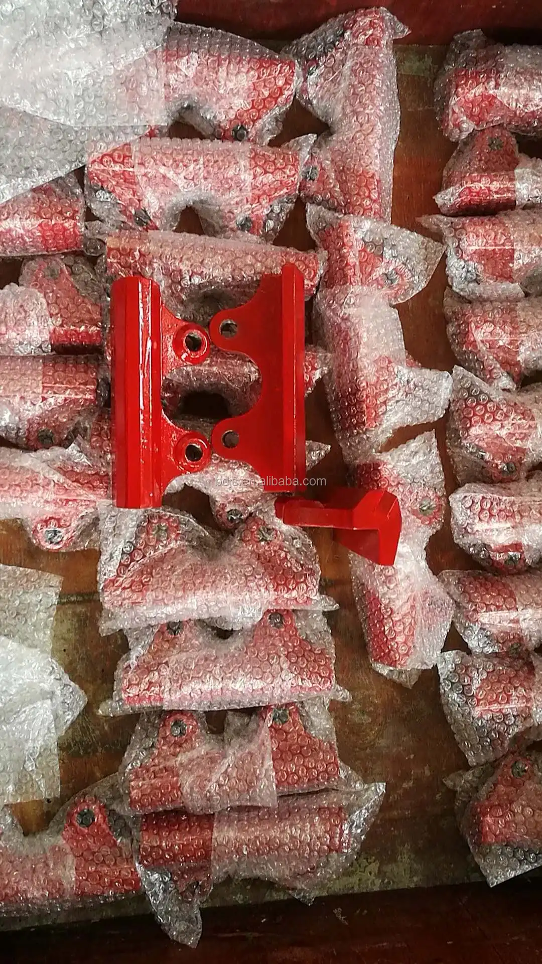 stone crusher spare parts rotor tips for VSI barmac b9100 crusher spare parts