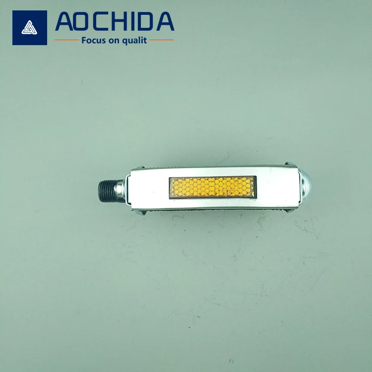 Chinese factory classic bicycle pedal lightweight retro 26 tin bicycle pedal tricycle pedal