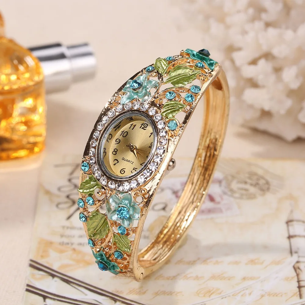New Hot Sale Lady Watch Retro palace Casual watch Ladies Antique Hollowed Designs Diamond Watch