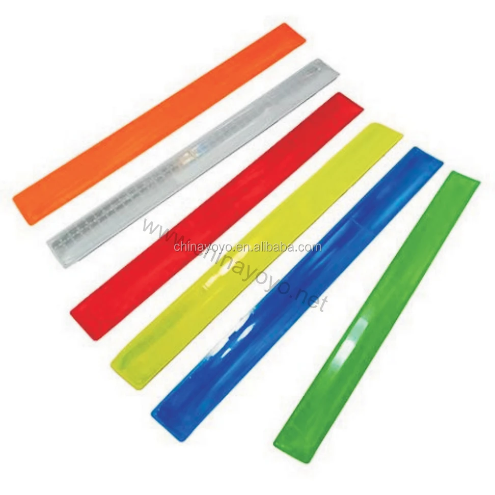 Детский светоотражающий жилет с V-образной