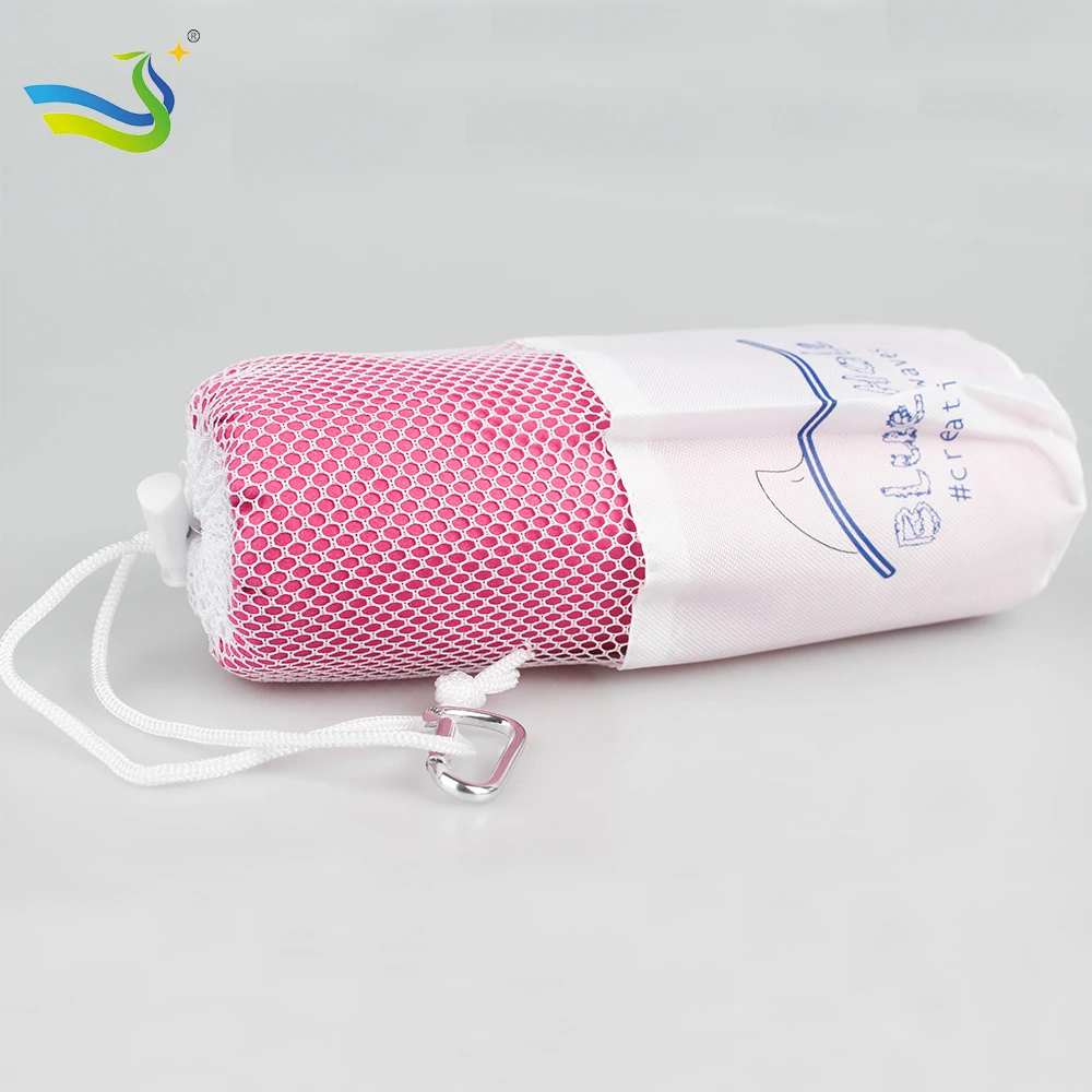 Amazon Best seller300gsm  microfiber sports towel and beach towel with portable carry bag