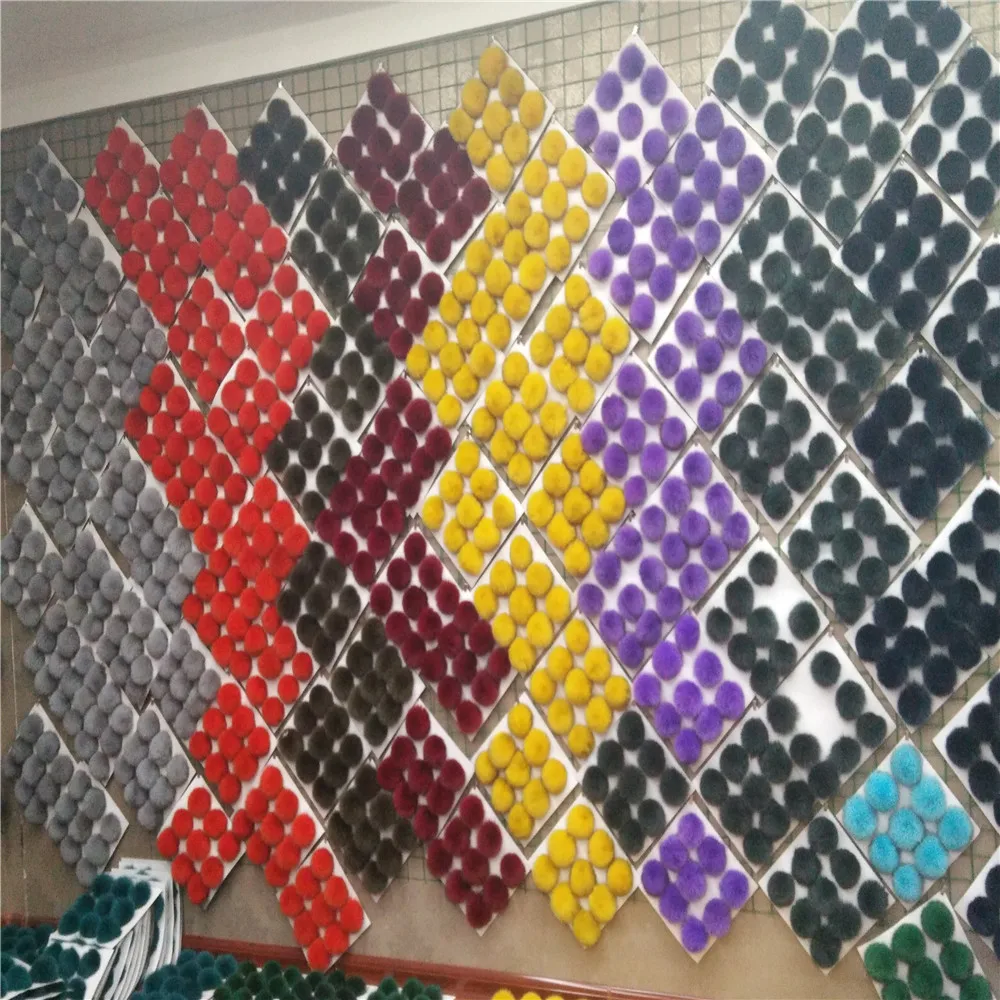 Брелок для ключей с подвеской из натурального Лисьего меха