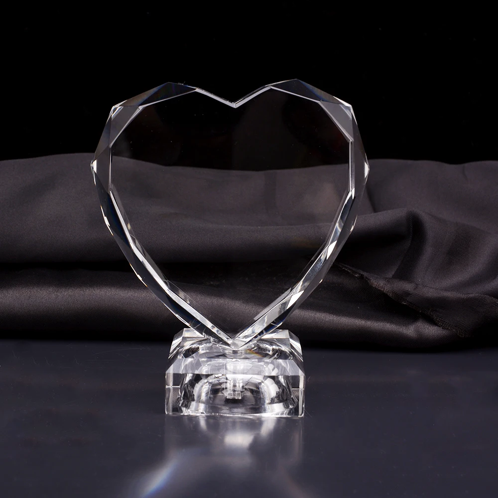Honor of crystal Romantic Heart Shape 3d Laser Crystal Gift For Wedding