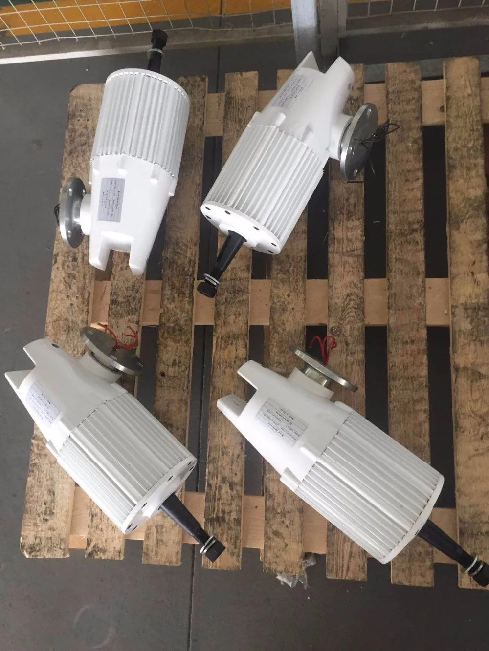 10kw horizontal wind turbine 220v 240v 230v 380v 3 phase ac output with 3 blades with CE certificate wind generator on sale