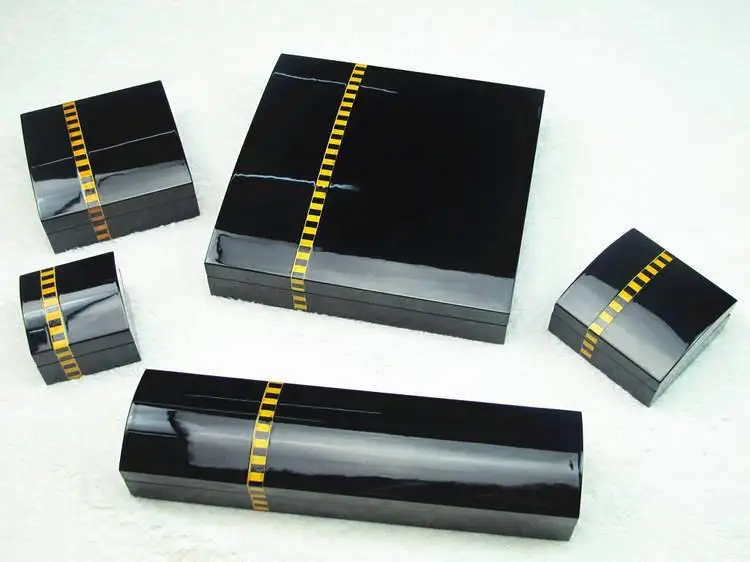 Painted Stock Solid Wooden Box Wholesale,High Quality Luxury Wooden Jewellery Box,Custom Black Shiny Lacquer MDF Wooden Gift Box